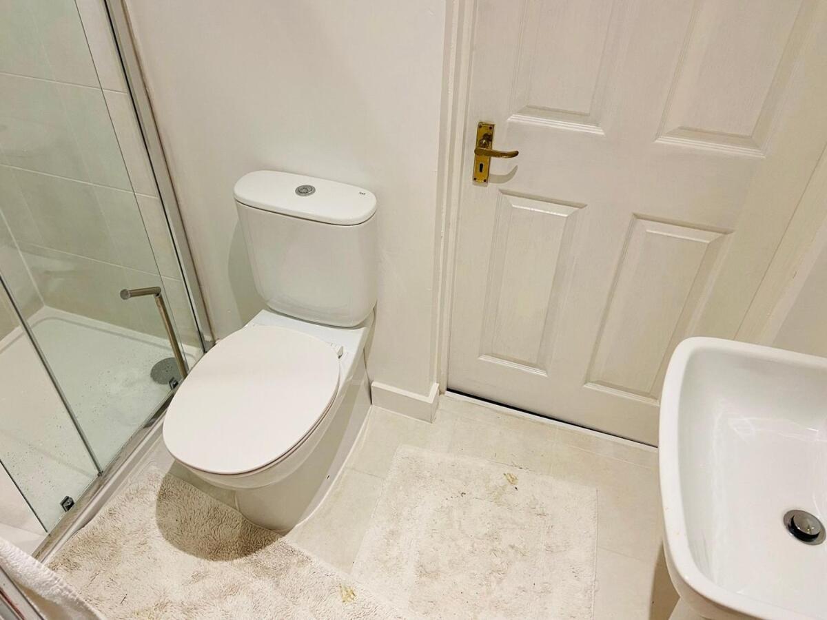 New Snug Doubleensuite In Central Forest Row Exterior photo